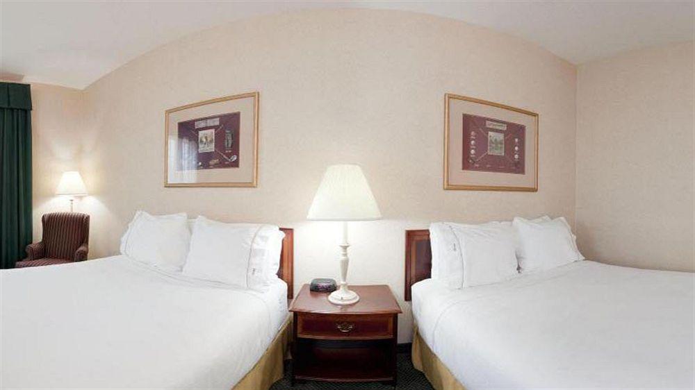Holiday Inn Express Kilmarnock מראה חיצוני תמונה